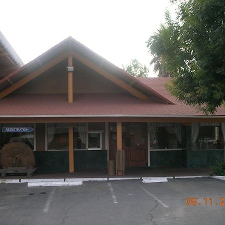 Parkside Inn Fresno Exterior photo